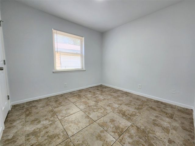 2633 Crestbrook Lane, Grand Prairie, TX 75052