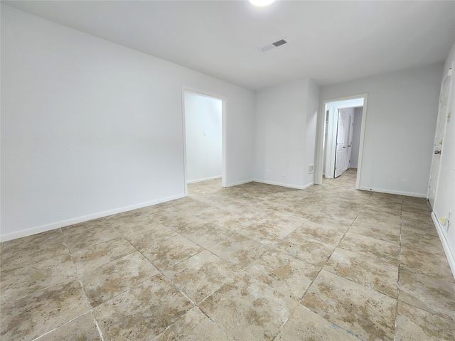 2633 Crestbrook Lane, Grand Prairie, TX 75052