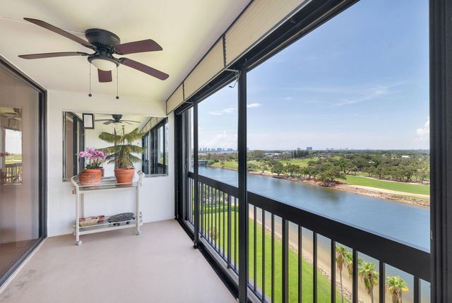 356 Golfview Road 1108, North Palm Beach, FL 33408