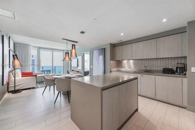 4010 S Ocean Dr T4005, Hollywood, FL 33019