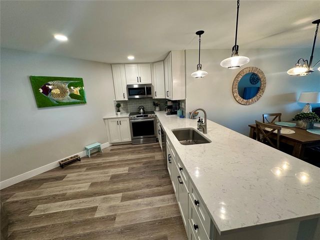 6100 BAHIA DEL MAR CIRCLE 102, St Petersburg, FL 33715