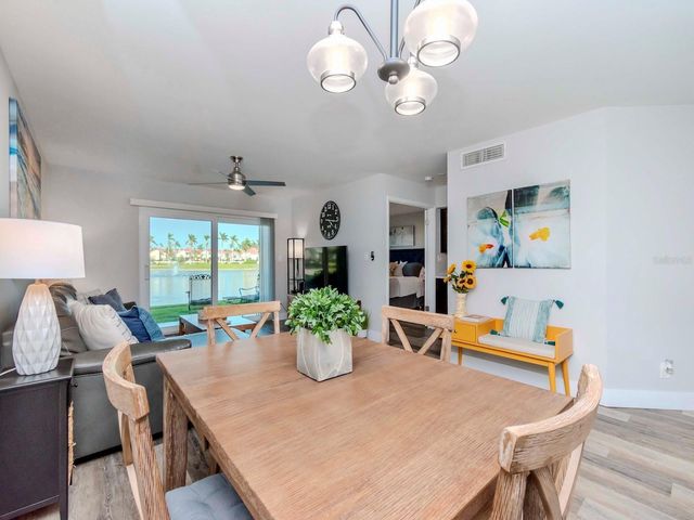 6100 BAHIA DEL MAR CIRCLE 102, St Petersburg, FL 33715
