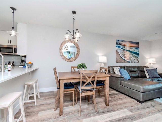 6100 BAHIA DEL MAR CIRCLE 102, St Petersburg, FL 33715