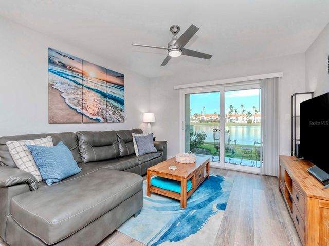 6100 BAHIA DEL MAR CIRCLE 102, St Petersburg, FL 33715