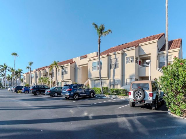 6100 BAHIA DEL MAR CIRCLE 102, St Petersburg, FL 33715