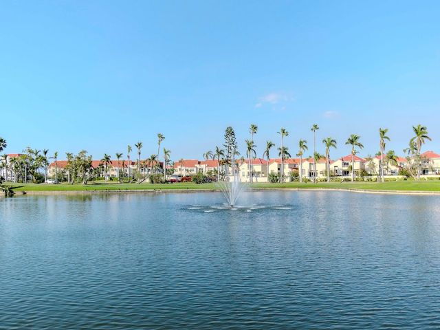6100 BAHIA DEL MAR CIRCLE 102, St Petersburg, FL 33715