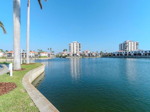 6100 BAHIA DEL MAR CIRCLE 102, St Petersburg, FL 33715