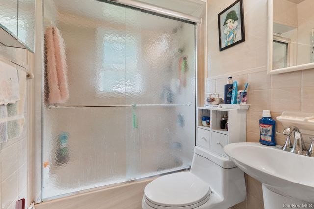 125 1st Street, Brentwood, NY 11717