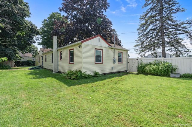 125 1st Street, Brentwood, NY 11717