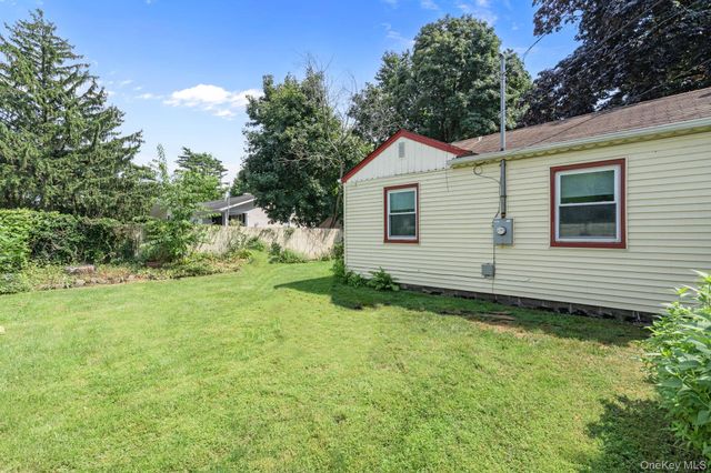 125 1st Street, Brentwood, NY 11717