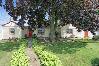 125 1st Street, Brentwood, NY 11717