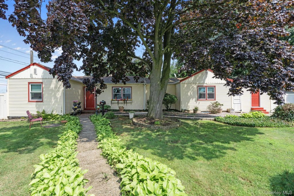 125 1st Street, Brentwood, NY 11717