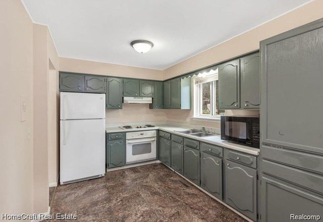 1233 DAVIS ST, Ypsilanti Charter Township, MI 48198