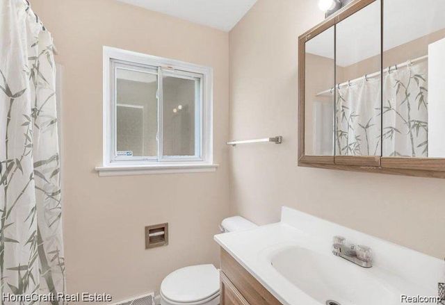 1233 DAVIS ST, Ypsilanti Charter Township, MI 48198