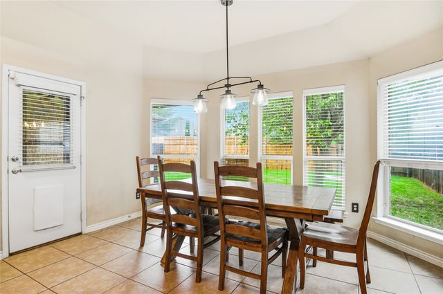 937 Yucca Court, Burleson, TX 76028