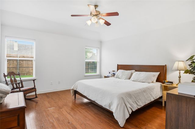 937 Yucca Court, Burleson, TX 76028