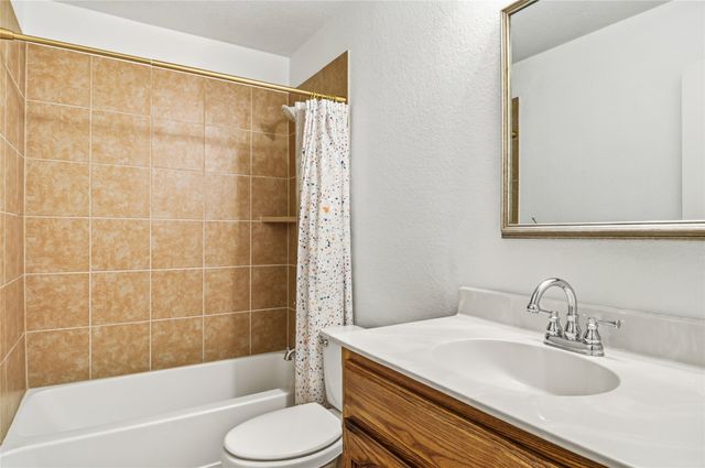 937 Yucca Court, Burleson, TX 76028