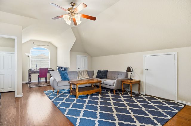 937 Yucca Court, Burleson, TX 76028