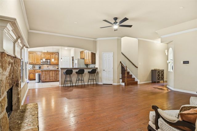 937 Yucca Court, Burleson, TX 76028