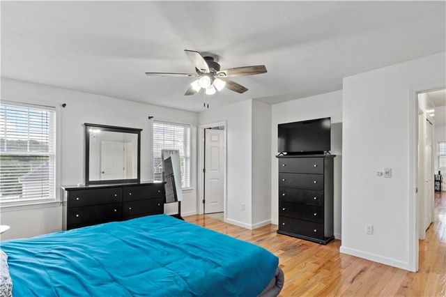 139 Danielle Dr, Woonsocket, RI 02895