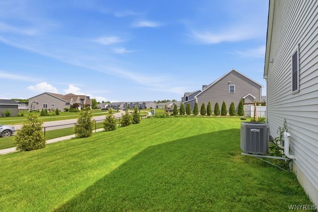 5561 Cooper Ridge, Hamburg, NY 14075