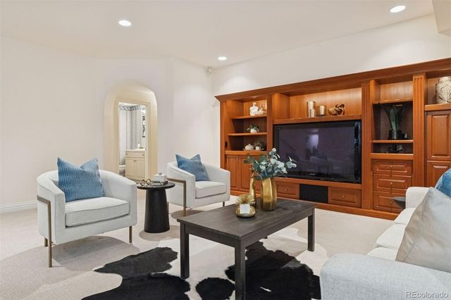 420 Saint Paul Street, Denver, CO 80206