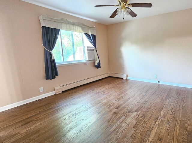 170 Hilldale Lane, Port Barrington, IL 60010