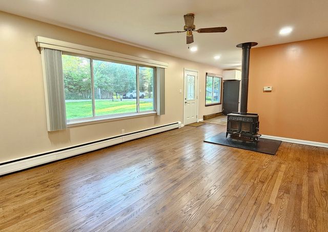 170 Hilldale Lane, Port Barrington, IL 60010