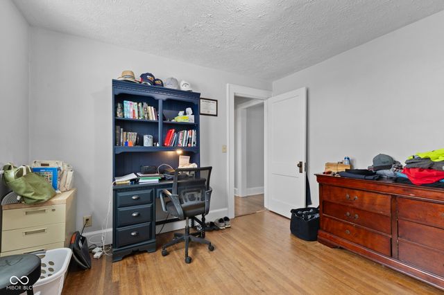 5861 N 75 W, Whiteland, IN 46184