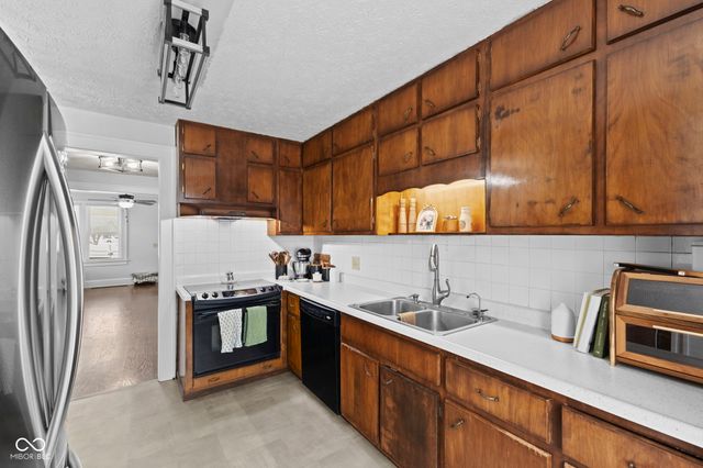 5861 N 75 W, Whiteland, IN 46184