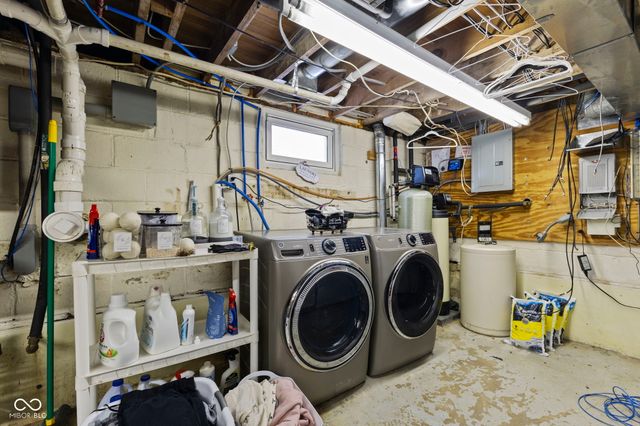 5861 N 75 W, Whiteland, IN 46184