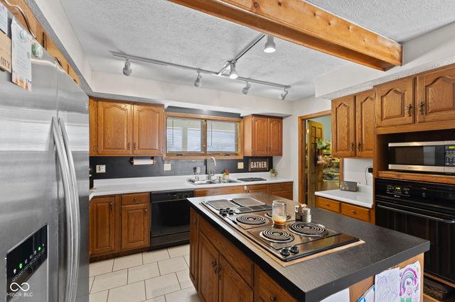 5861 N 75 W, Whiteland, IN 46184