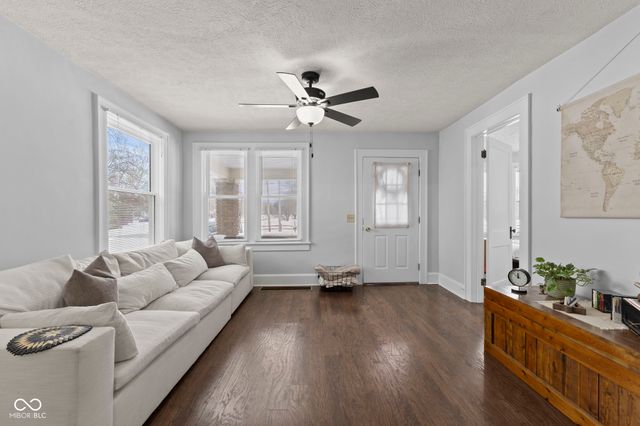 5861 N 75 W, Whiteland, IN 46184