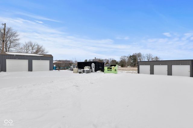 5861 N 75 W, Whiteland, IN 46184