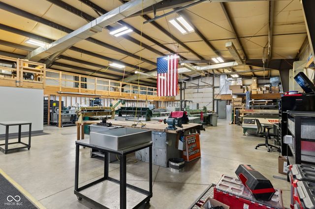 5861 N 75 W, Whiteland, IN 46184