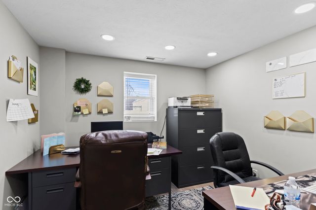 5861 N 75 W, Whiteland, IN 46184