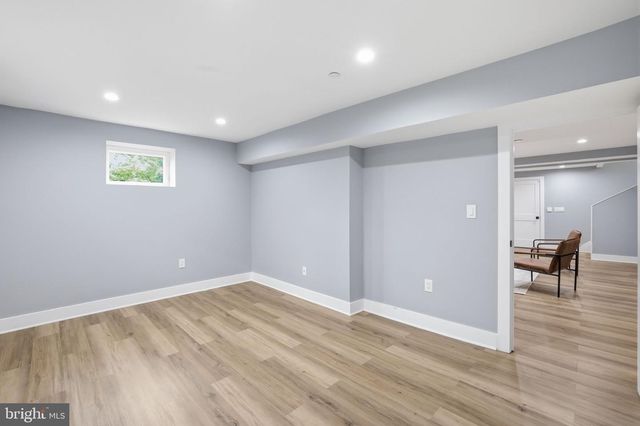 7121 W GREENVALE PKWY, Chevy Chase, MD 20815