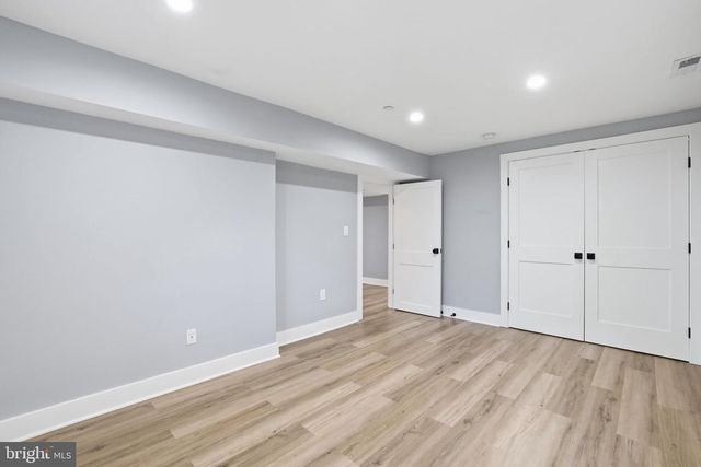 7121 W GREENVALE PKWY, Chevy Chase, MD 20815
