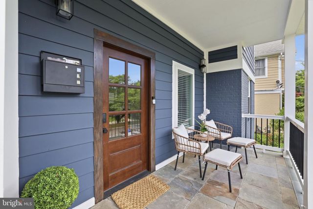7121 W GREENVALE PKWY, Chevy Chase, MD 20815
