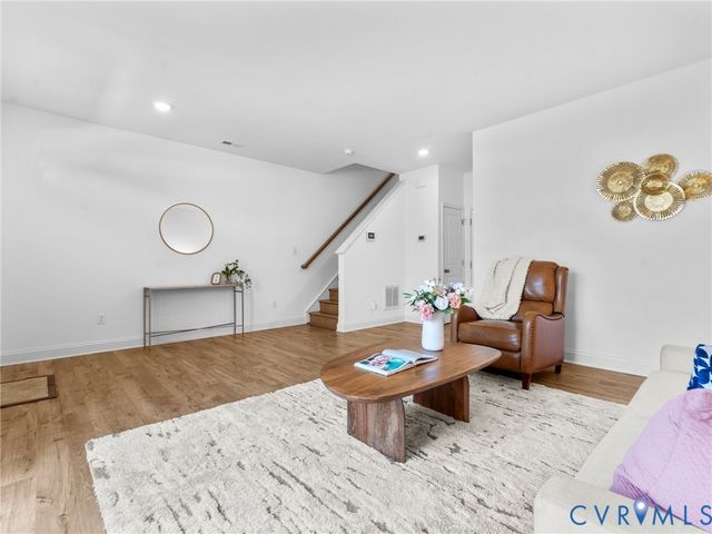 421 Randolph View Dr, Midlothian, VA 23114