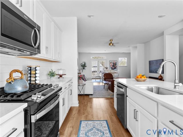 421 Randolph View Dr, Midlothian, VA 23114