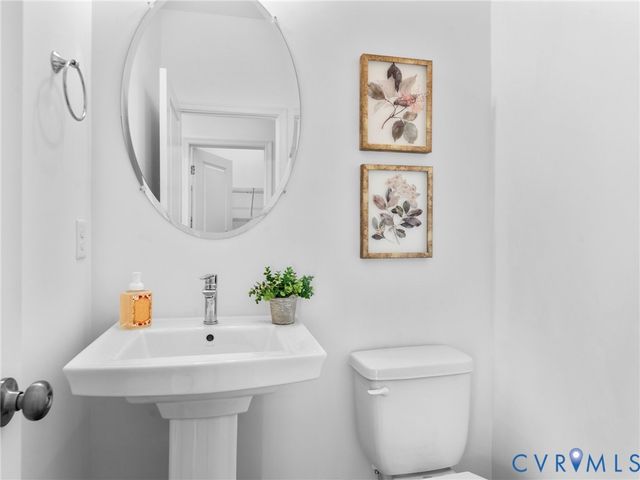 421 Randolph View Dr, Midlothian, VA 23114