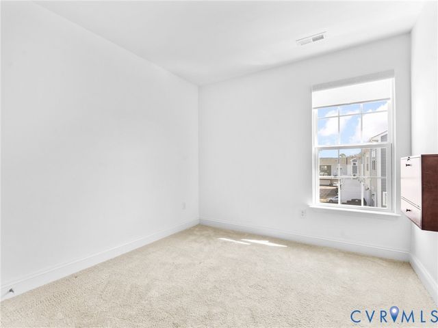 421 Randolph View Dr, Midlothian, VA 23114