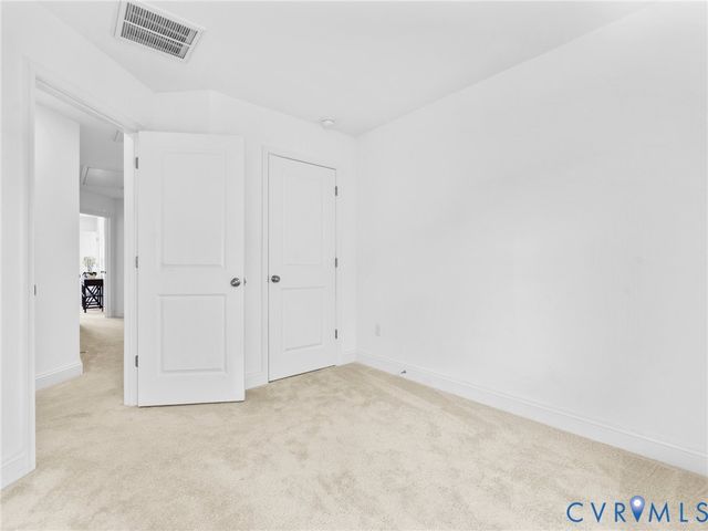 421 Randolph View Dr, Midlothian, VA 23114