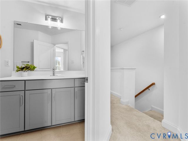 421 Randolph View Dr, Midlothian, VA 23114