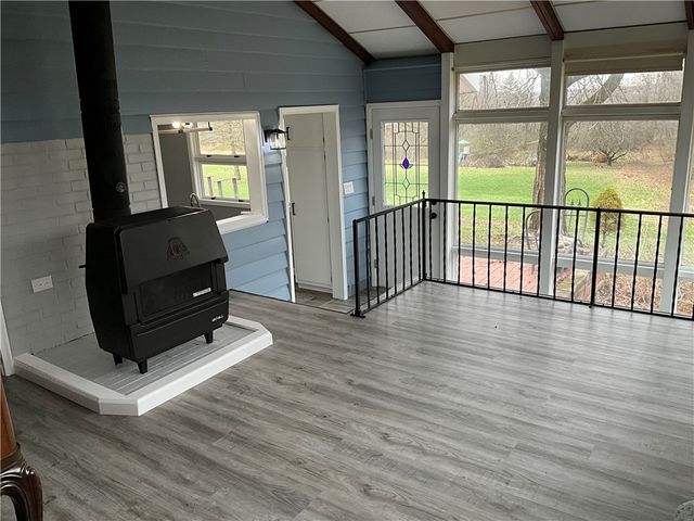 2612 Graceland Rd, Neshannock Twp, PA 16105