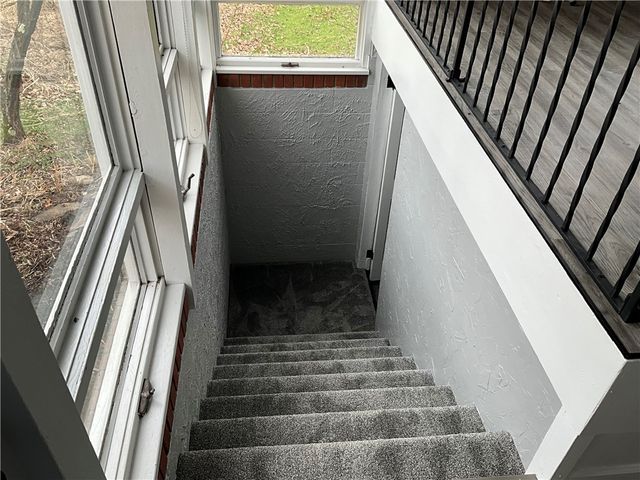 2612 Graceland Rd, Neshannock Twp, PA 16105