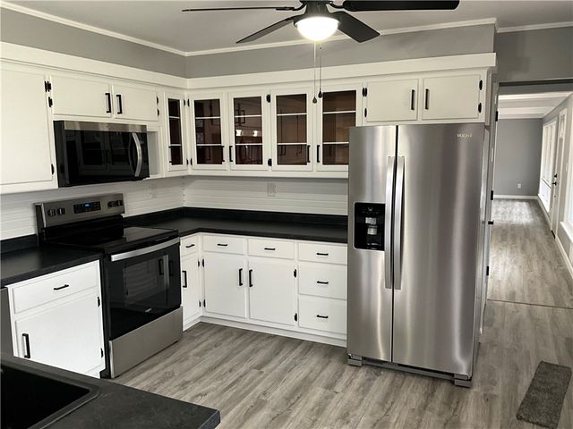 2612 Graceland Rd, Neshannock Twp, PA 16105