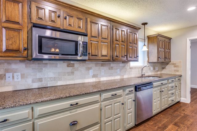 411 Washington Drive, Arlington, TX 76011