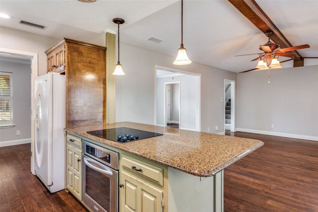 411 Washington Drive, Arlington, TX 76011